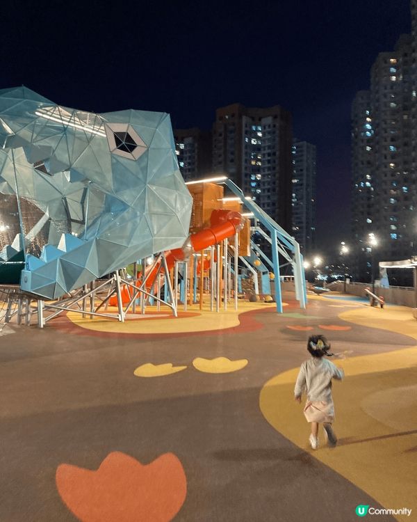 沙田新城市廣場恐龍公園，滿足大小朋友盡情玩的願望，滑梯，飛索...