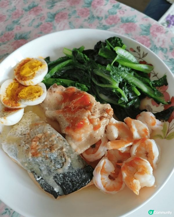 近來喜歡去不同地方試全日餐，可以食到多種食材，試完就在家自製...