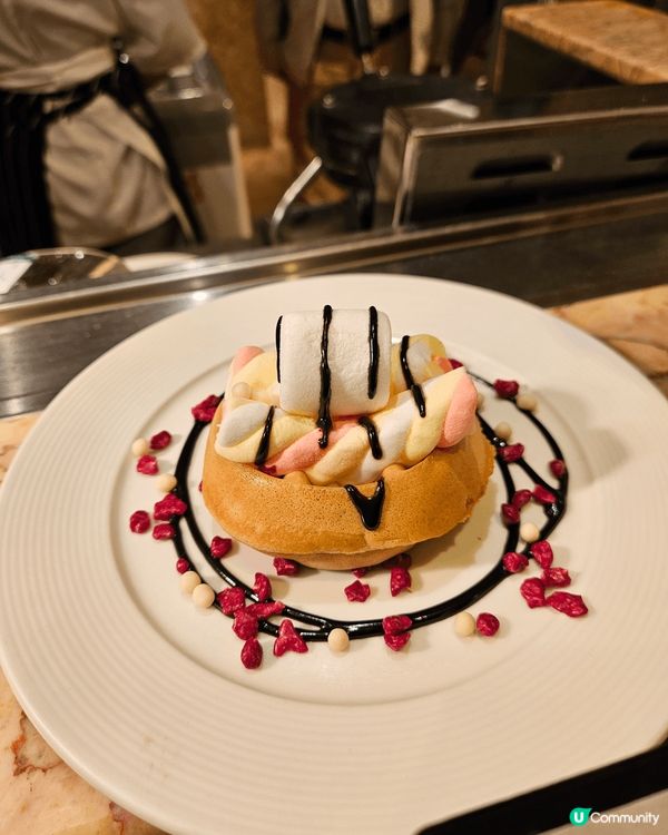 最喜歡室友龍蝦嘅自助多餐 你可以睇到啲龍蝦幾靚幾新鮮 我食咗...