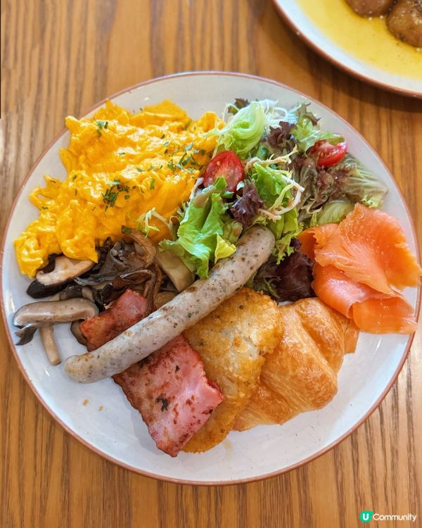 佐敦木系餐廳 🍽️ 多國美食任你揀！