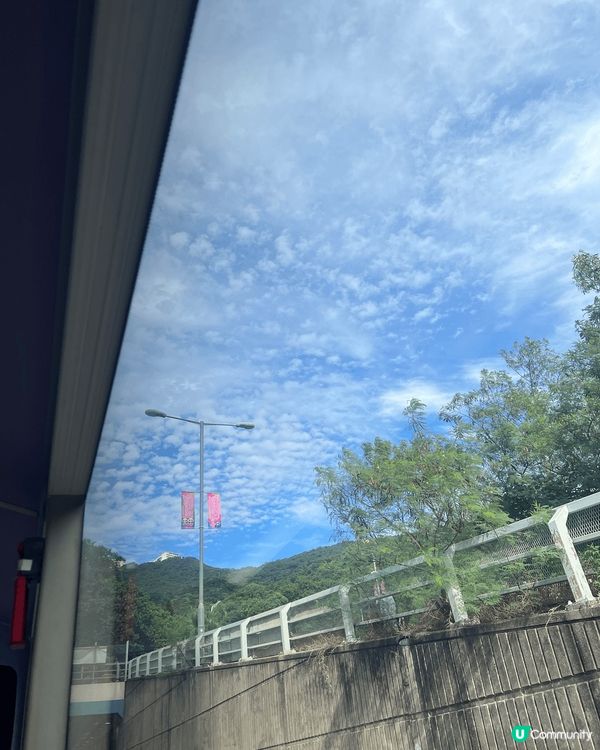 仰望天空的美，寧靜的心讓自己思考著…回望過去展望未來，會慢慢...