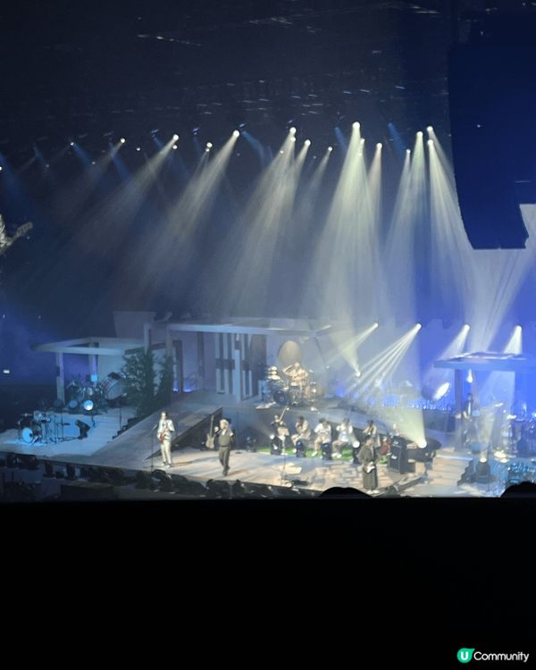 Dear Jane 樂隊的狂歡派對通常充滿活力和氛圍。這些派...