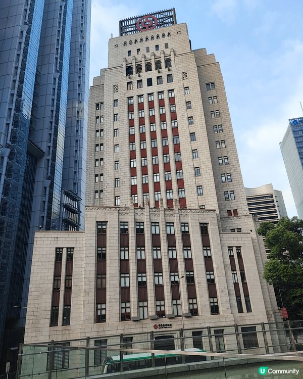 港島區新舊建築物 有百年以上歷史 碩果僅存的煤氣燈路 充滿風...