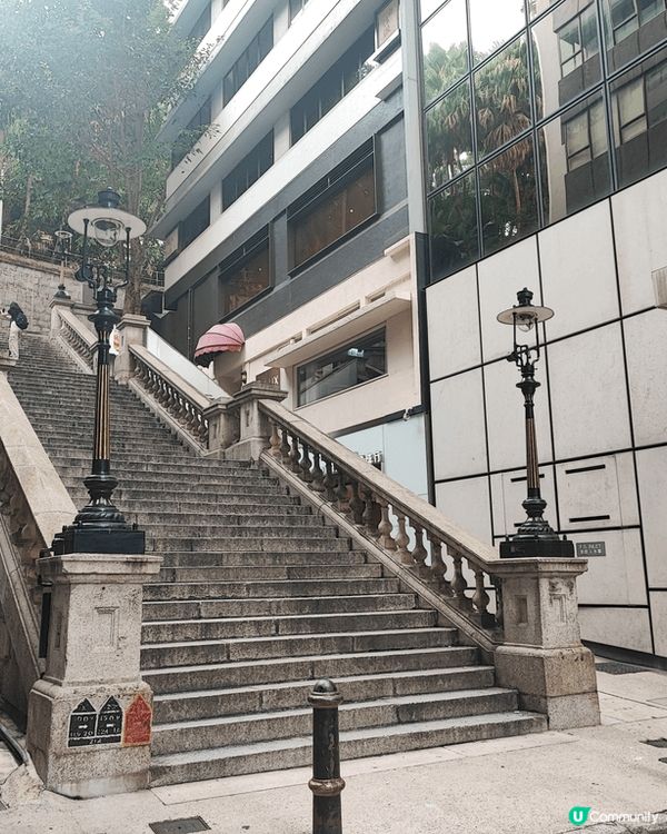 港島區新舊建築物 有百年以上歷史 碩果僅存的煤氣燈路 充滿風...