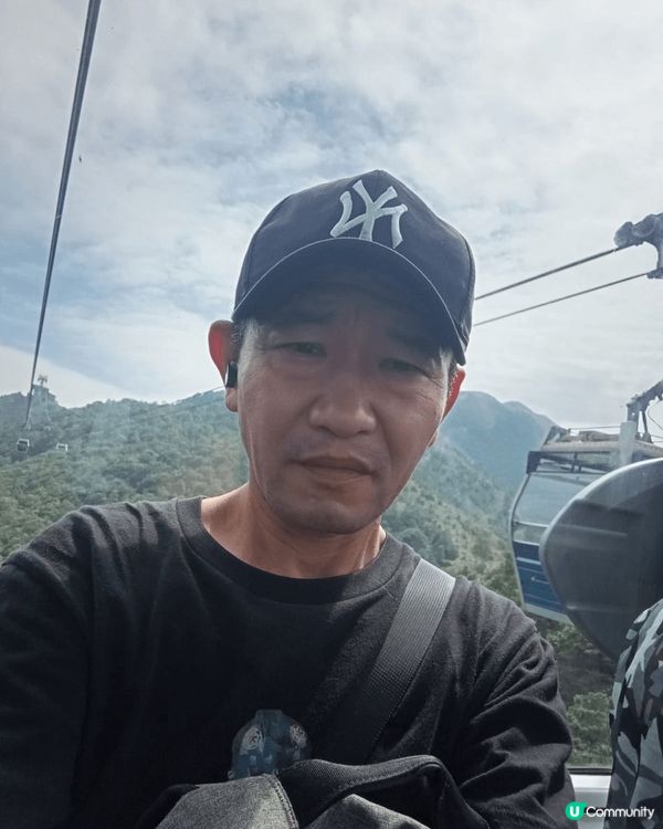 昂坪360熱點，大佛祥和莊嚴,市集充滿特色,水晶纜車全透明,...