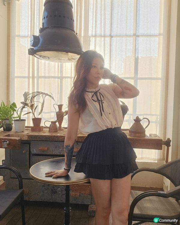 韓國特別的CAFE ,以黑色蝴蝶結做主題，室內室外裝飾都好精...