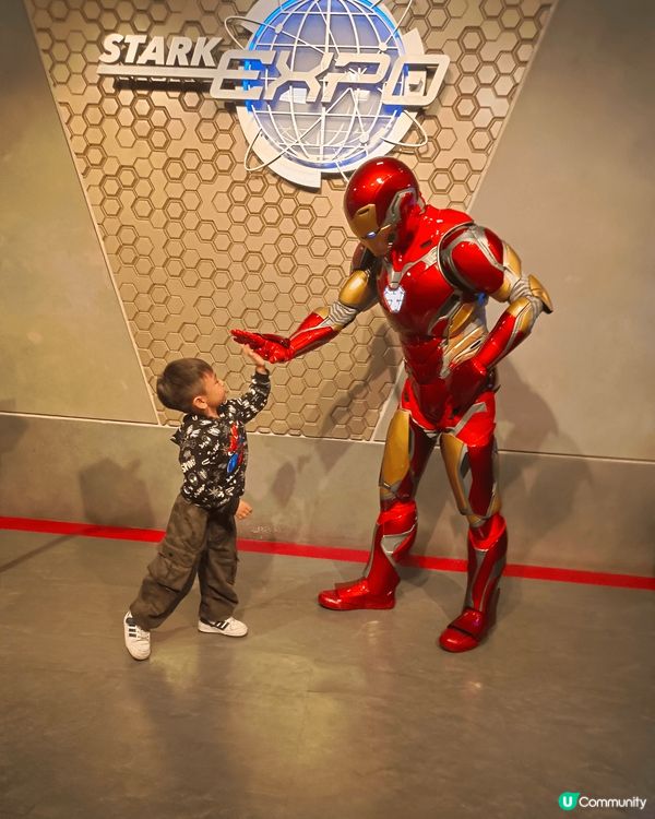 每次帶小朋友來迪士尼一定會到這幾個景點拍成長照片,非常值得留...