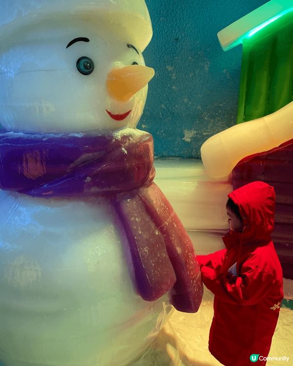 深圳野生動物園，過左關半小時車程就到，坐小火車遊走整個動物園...