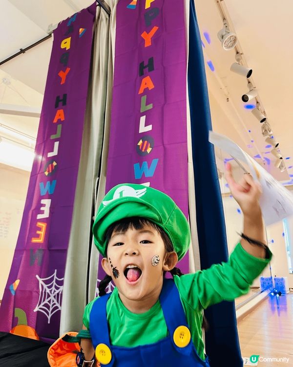 對於年幼小朋友????萬聖節??可以用心愛卡通人物裝扮令節日...