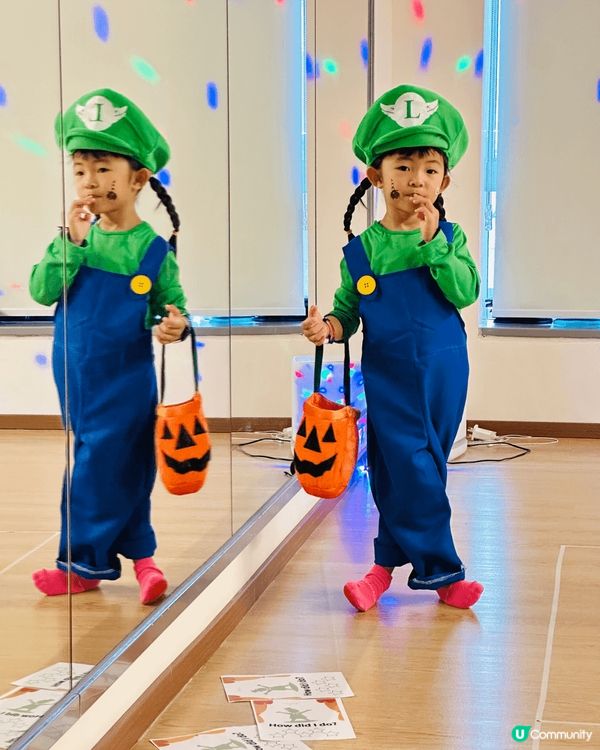 對於年幼小朋友????萬聖節??可以用心愛卡通人物裝扮令節日...