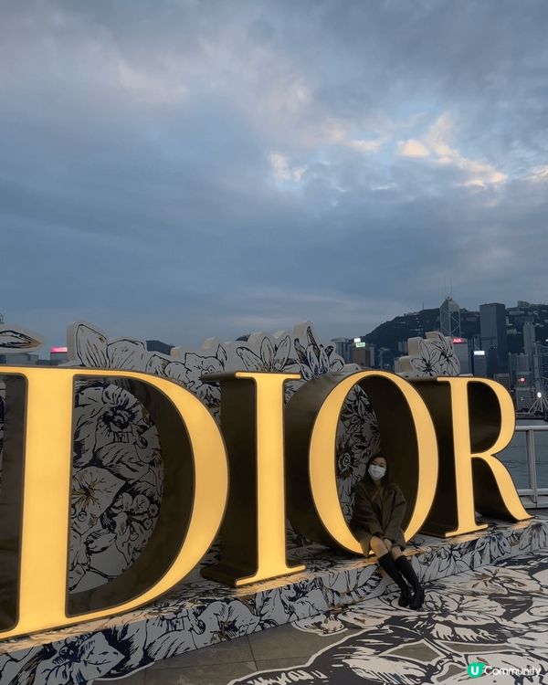 我很喜歡這些照片，因為睇到?相會令我回想起當時的回憶，有煙花...