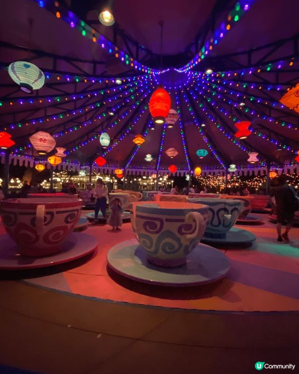 去迪士尼最喜愛?3個打卡景點，夜晚既城堡好浪漫，早上既城堡好...