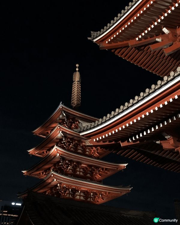 圖片分別攝於淺草雷門寺、東京鐵塔、以及東京的花火大會，都是盛...