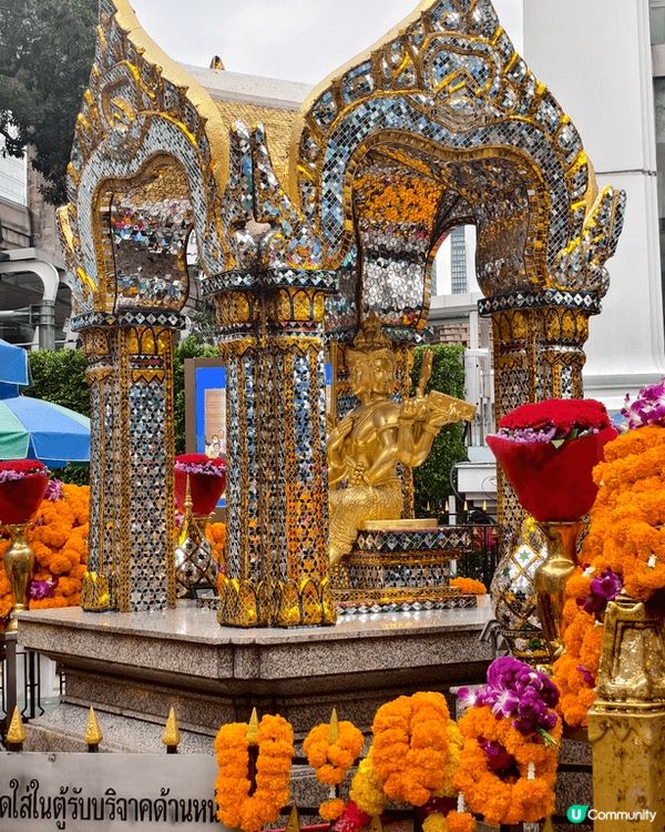 四面神有求必應。鄭王廟著泰服打卡。夜市有泰國?食，有?賣。