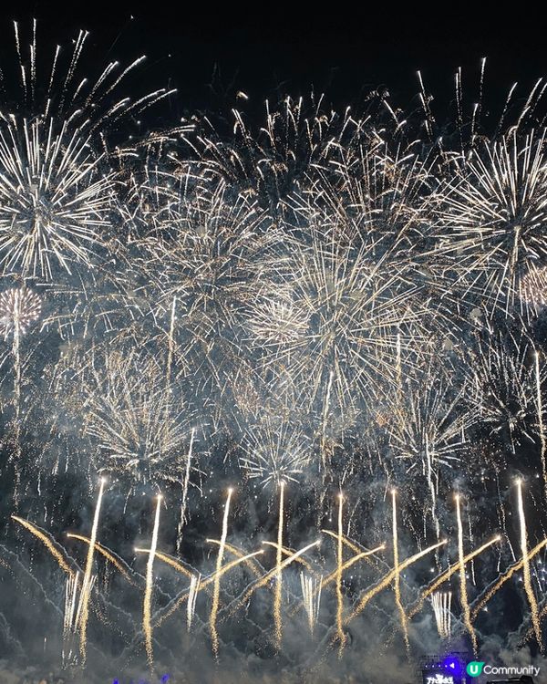 沖繩迪士尼的煙花大會，音樂與煙火的共融，匯聚迪士尼主題。