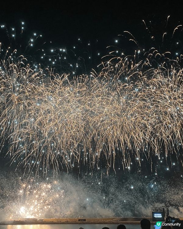 沖繩迪士尼的煙花大會，音樂與煙火的共融，匯聚迪士尼主題。