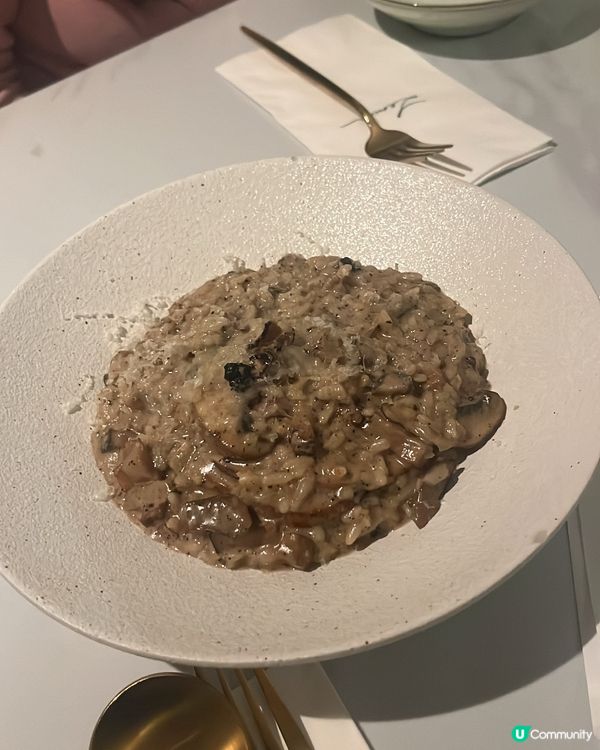 尖沙咀高質餐廳打卡 🍕🥂牧羊少年與他的浮萍🌸