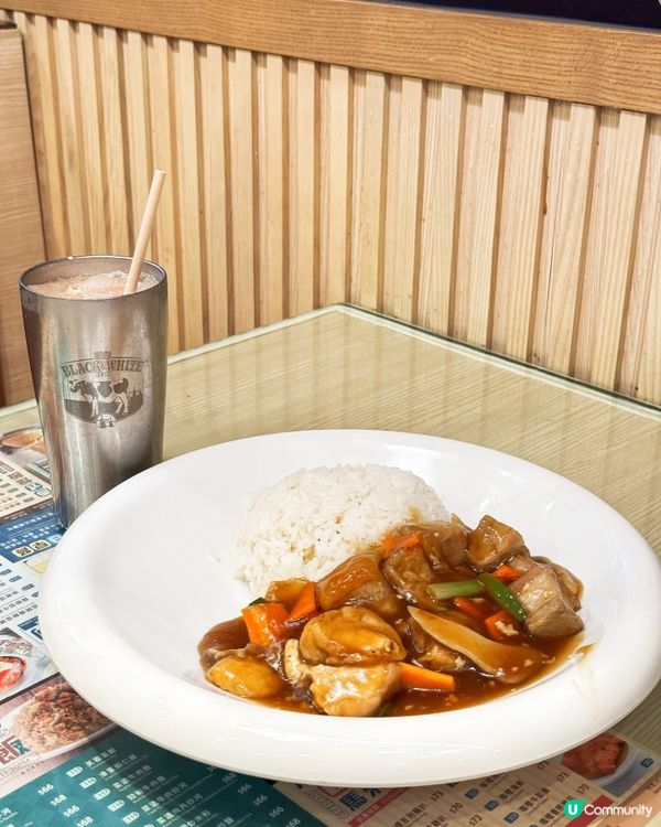 豆腐火腩飯係男人的浪漫就係人都知，但知唔知配咩飲品最夾？