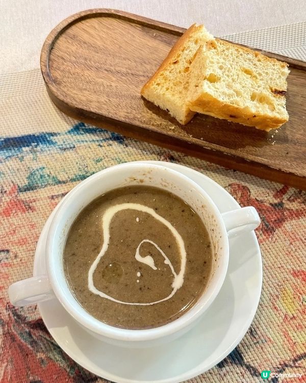 位於銅鑼灣的藝術主題餐廳🎨