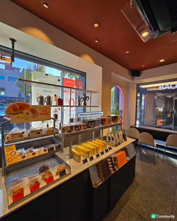 韓國咖啡廳打卡☕️  簡約舒適，一個人嘆咖啡都一流！