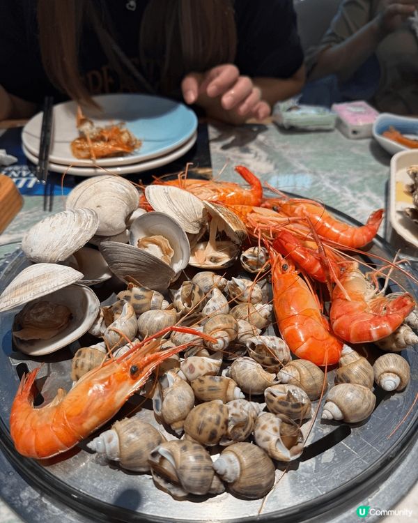 放假上深圳鬆一鬆，食呢個蒸氣火鍋，除左有大量海鮮（鮮味），捉...