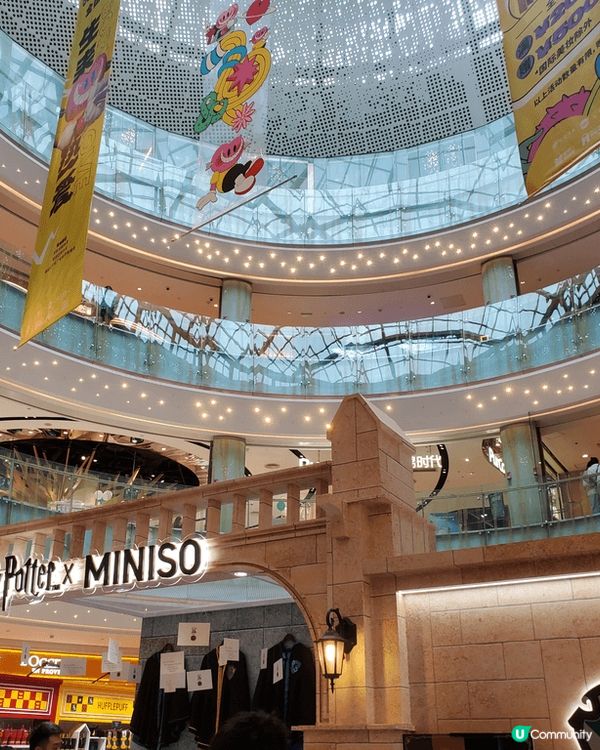 追星必到熱點澳門及深圳，享受追星的快樂，看看演唱會拍人生四格...