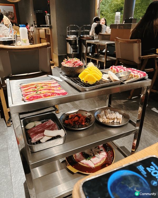 廣州獵德站，出站已經有景點可以打卡譬如睇到小蠻腰啦，又可以河...