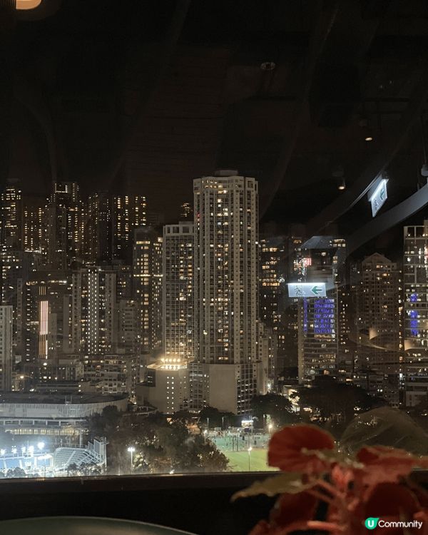 情侶約會必去打卡空中餐廳