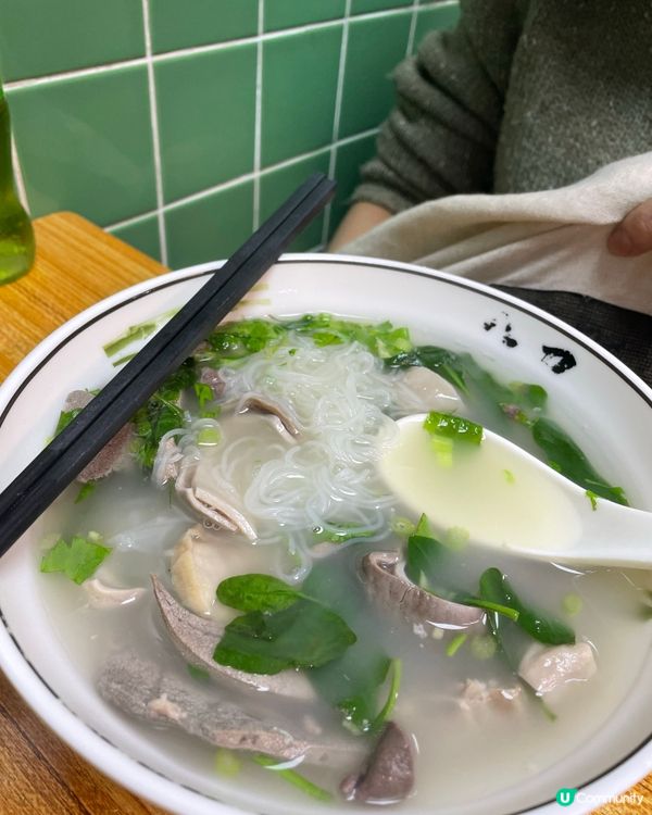 上環必食麵店🍜 八刀麵館 豬雜王和牛腩麵🤤