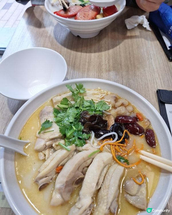 深水埗特式麻油雞米線大大碗