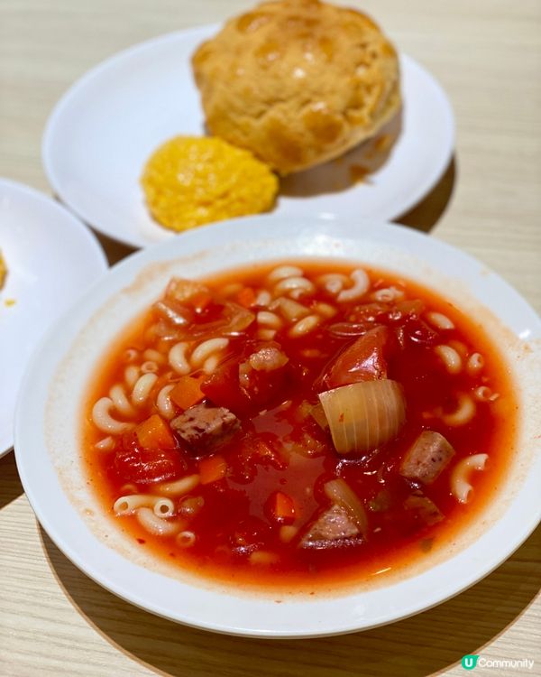 灣仔「快樂麵包店」移居上環蘇杭街做「快樂茶餐廳」☕️