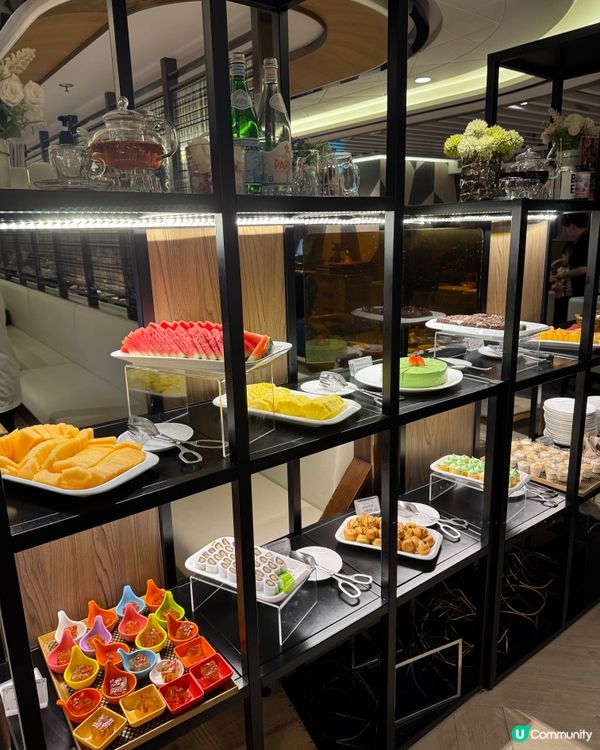 食咗好多好多好多蟹腳嘅自助餐