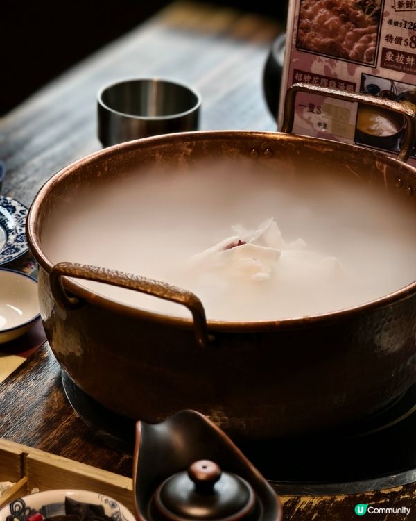 土耳其風裝修火鍋店，餃子拼盤有驚喜