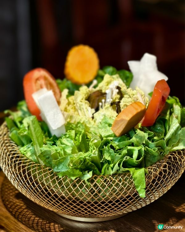 土耳其風裝修火鍋店，餃子拼盤有驚喜