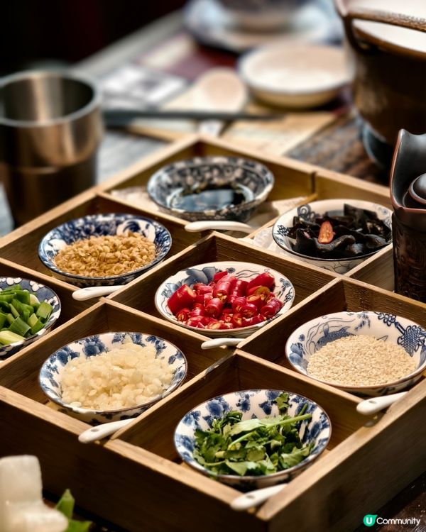 土耳其風裝修火鍋店，餃子拼盤有驚喜