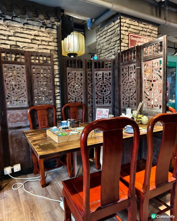 土耳其風裝修火鍋店，餃子拼盤有驚喜