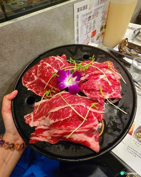 七小時火鍋前嘆海鮮拼盤、佛跳牆及酸菜魚