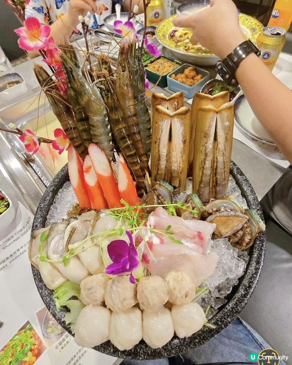 七小時火鍋加嘆海鮮拼盤、佛跳牆及酸菜魚