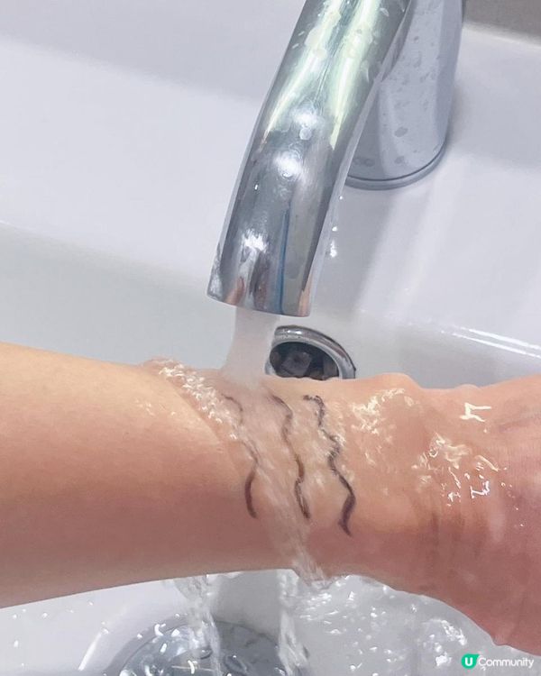 SISTERANN多功能防水眼線筆  2 in 1 眼影+眼線設計 讓你輕鬆打造完美妝容