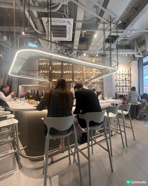 中環午餐推薦😋脆皮鴨髀咖喱飯+香蕉合桃雪糕🤤🤤正到冇得彈