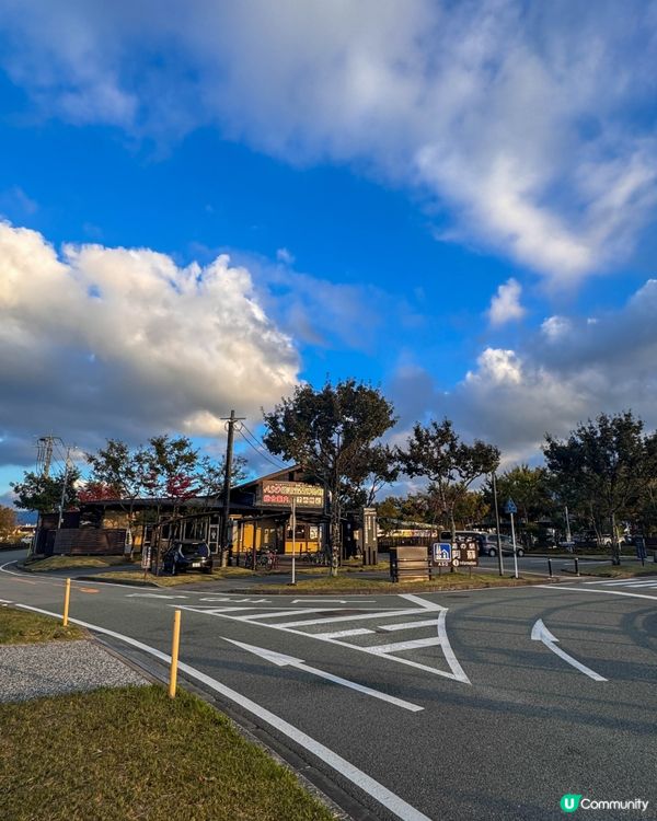 與火山口那邊截然不同的草千里