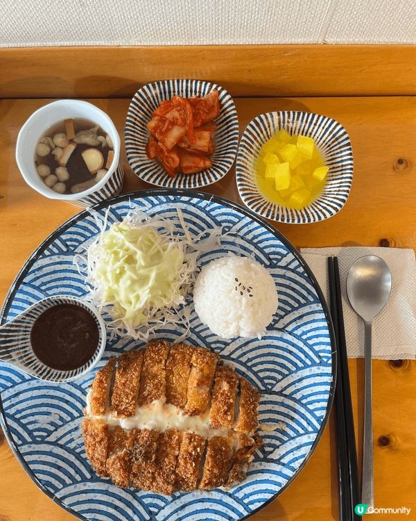 釜山影島，一嘗被海包圍既感覺。無論係散步，餐廳食飯都係對住無...