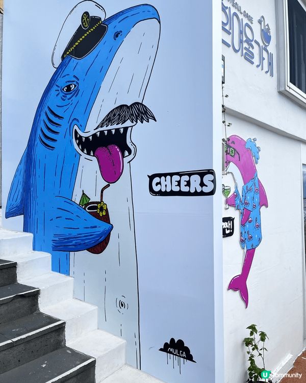 釜山影島，一嘗被海包圍既感覺。無論係散步，餐廳食飯都係對住無...