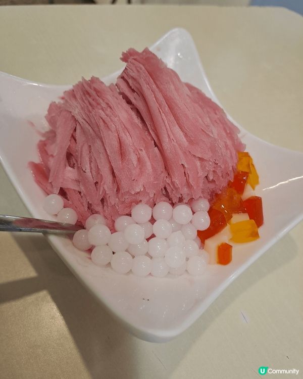 女孩子最愛當然就是甜品囉~ 那如果加上萌萌小貓呢？