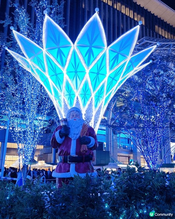 福岡博多車站前的「聖誕市集」。