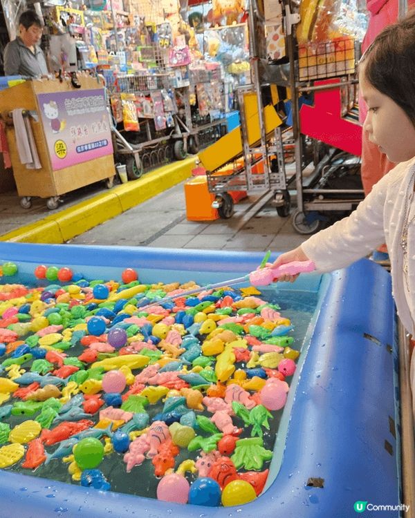 圖1：去台灣士林夜市玩左好多攤位遊戲！彈珠機！玩到唔捨得走～