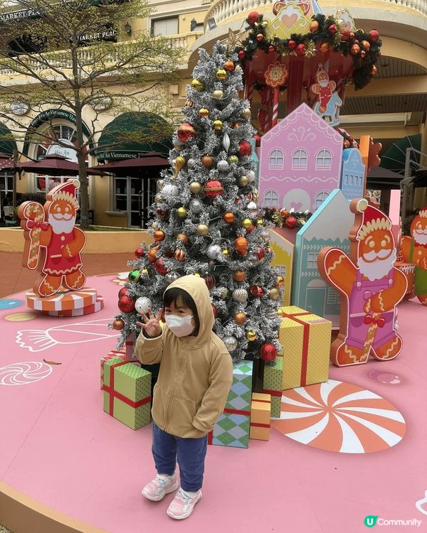 屋苑商場都積極佈置聖誕, 黃金海岸今年好似寒酸左d, 比較H...