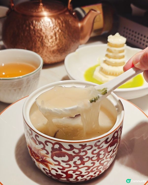 一場古色古香嘅｢西湖盛宴｣💛主打｢新浙菜｣嘅綠茶餐廳喺銅鑼灣...