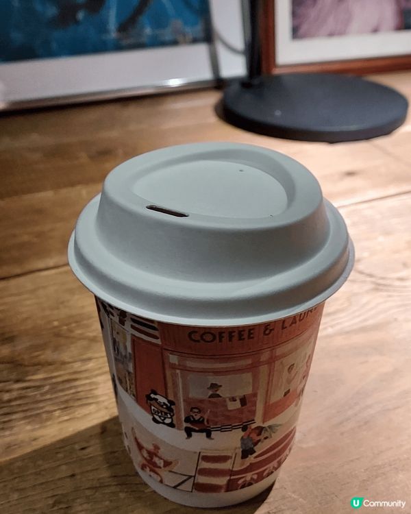 上環Coffee & Laundry把洗衣店與咖啡店結合，讓...