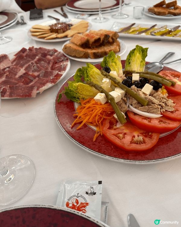 西班牙好多好嘢食，但其實都好掛住香港嘅餐廳。香港餐廳嘅質素都...